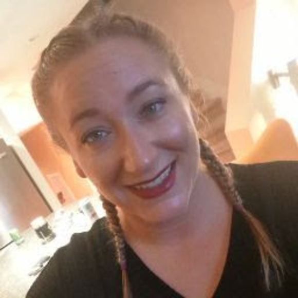 Meet your Posher, Amanda - Picture 1 of 1